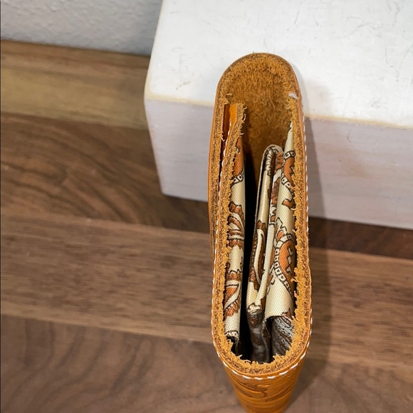 Vintage Tooled Leather Wallet Floral Embossed Bifold Western Boho Accessory - Picture 5 of 16